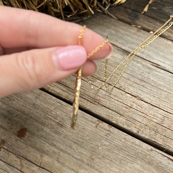 Handmade Real Pressed Dried Flower Botanical Resin
Necklace - Picture 13 of 14